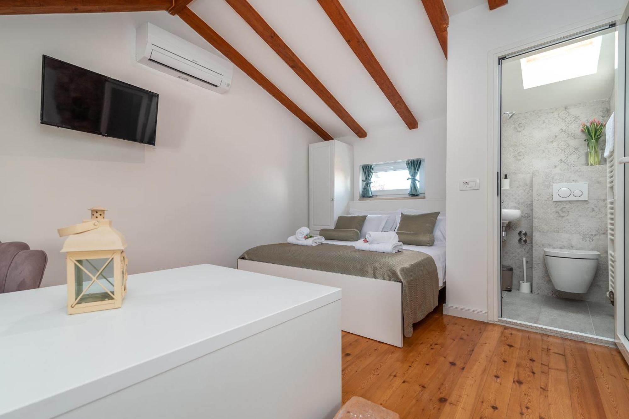 Manero Villa Trogir Eksteriør billede