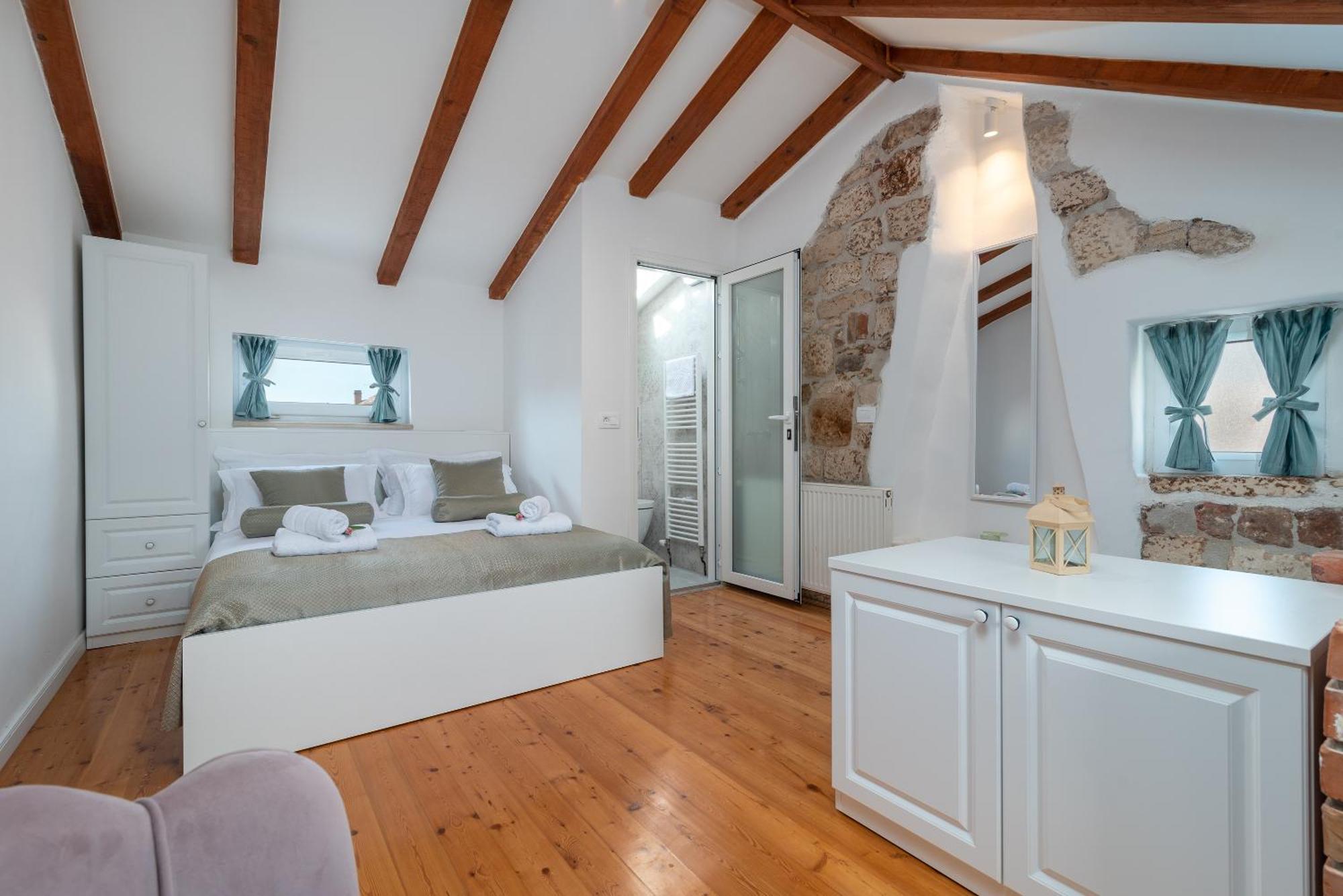 Manero Villa Trogir Eksteriør billede